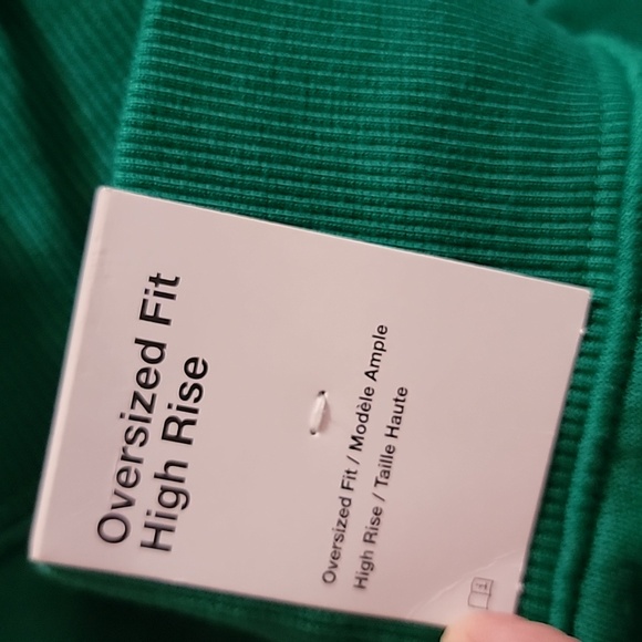 NWT Women's Nike OVERSIZED sweatpants - Picture 8 of 9